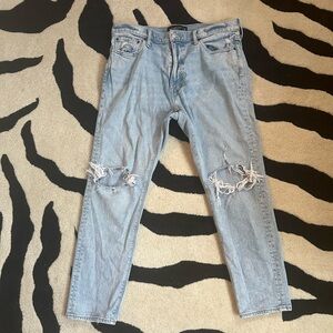 Distressed Slim Abercrombie Jeans